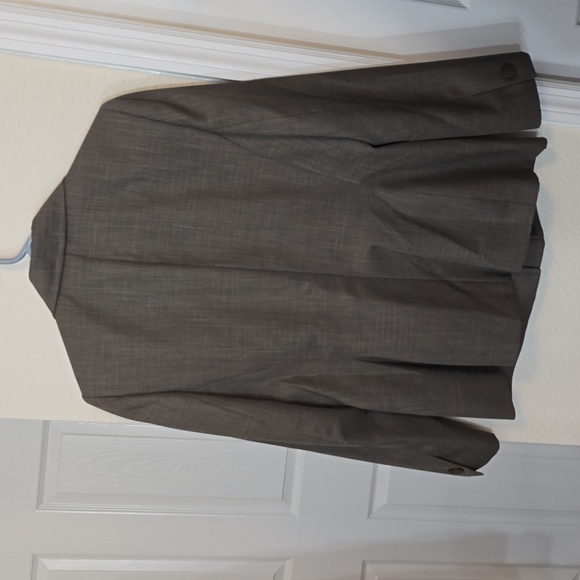 Kasper 3 buttons blazer jacket Gray size 8. - Picture 3 of 6